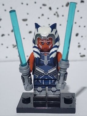 Custom Lego Star Wars Clone Wars Ashoka Tano Mandalorian blue saver